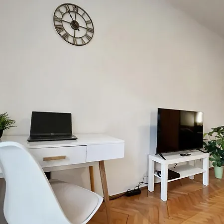 Home4you Apartament *